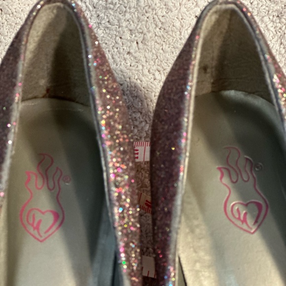 feet too wide for shoes